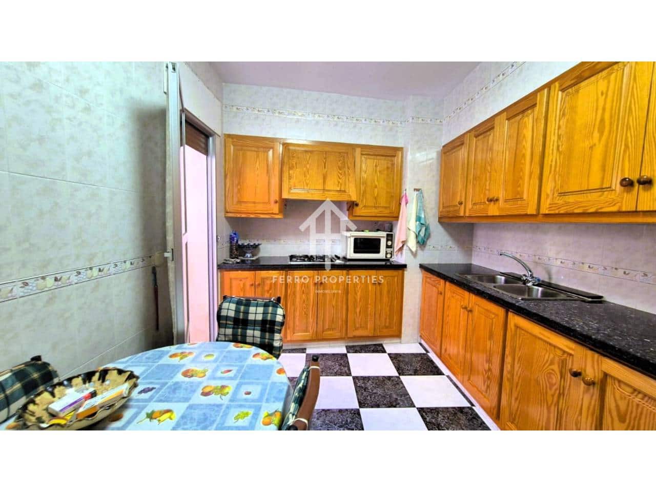 5 bedroom Apartment for sale in Algarinejo with garage - € 129,900 (Ref: 9152573)