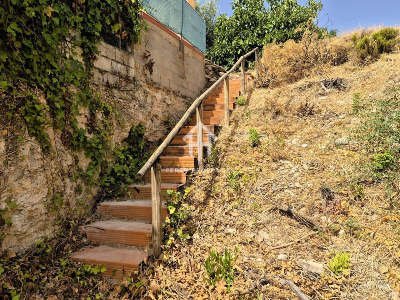 Ruin til salg i Loja - € 26.500 (Ref: 9152574)