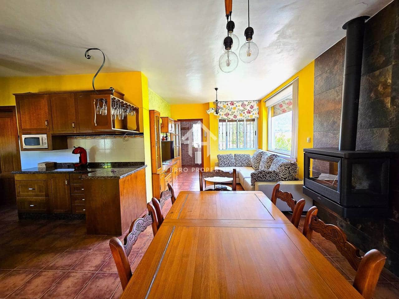 3 soveværelse Villa til salg i Fuente Camacho med swimmingpool garage - € 285.000 (Ref: 9152576)