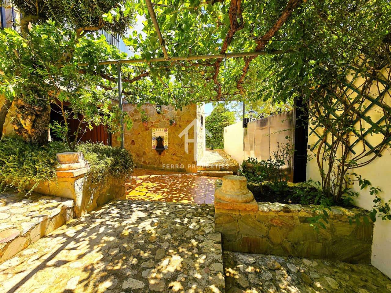 3 soveværelse Villa til salg i Fuente Camacho med swimmingpool garage - € 285.000 (Ref: 9152576)