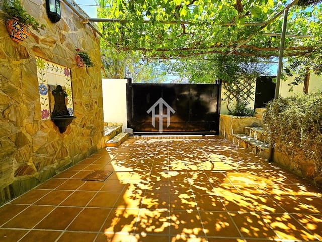 3 soverom Villa til salgs i Fuente Camacho, Loja med svømmebasseng garasje - € 285 000 (Ref: 9152576)