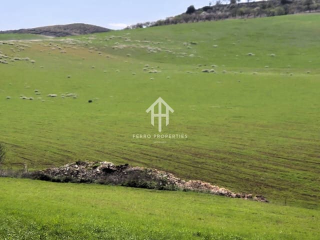 Finca/Landehus til salg i Castillo Tajarja, Chimeneas - € 4.390.000 (Ref: 9152578)