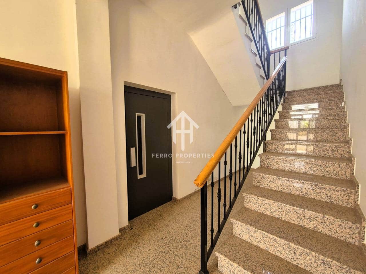 3 soveværelse Lejlighed til salg i Loja med garage - € 220.000 (Ref: 9152580)