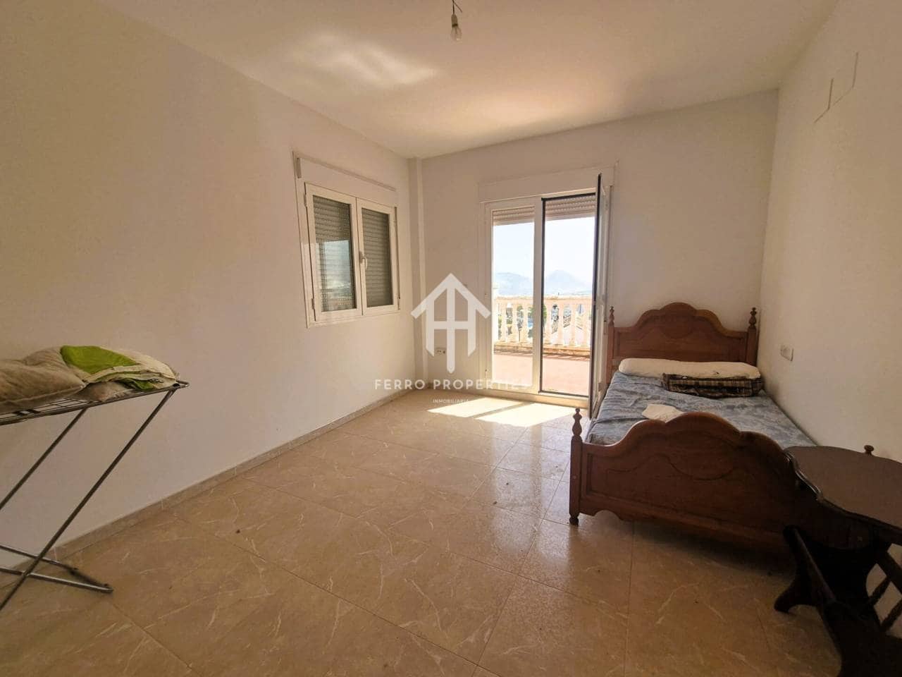 3 soveværelse Lejlighed til salg i Loja med garage - € 220.000 (Ref: 9152580)