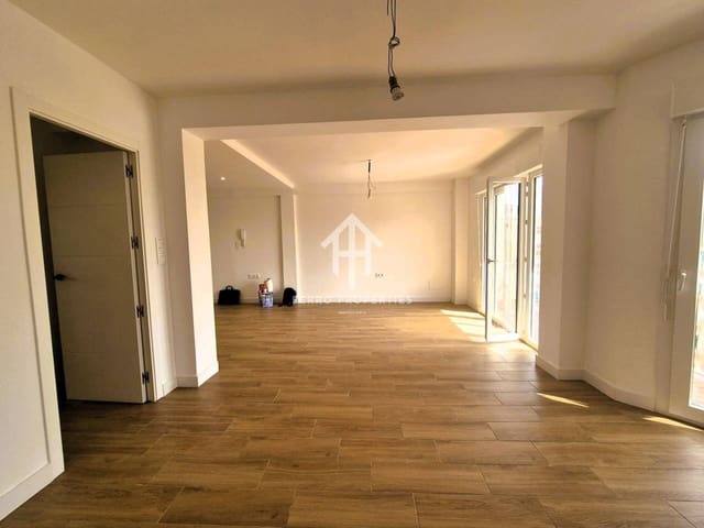 3 slaapkamer Flat te koop in Loja - € 104.900 (Ref: 9152582)
