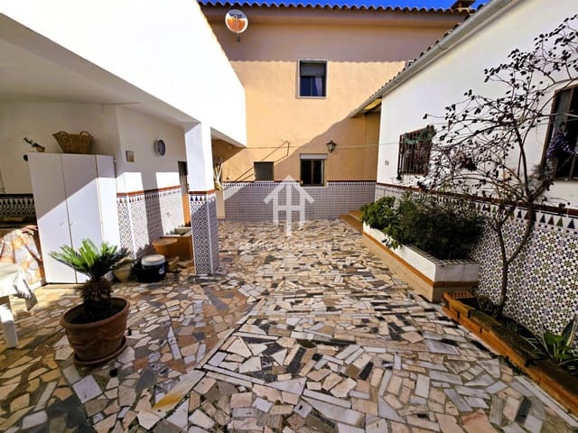 7 soverom Hus til salgs i Ventorros de la Laguna, Loja med garasje - € 129 899 (Ref: 9152586)