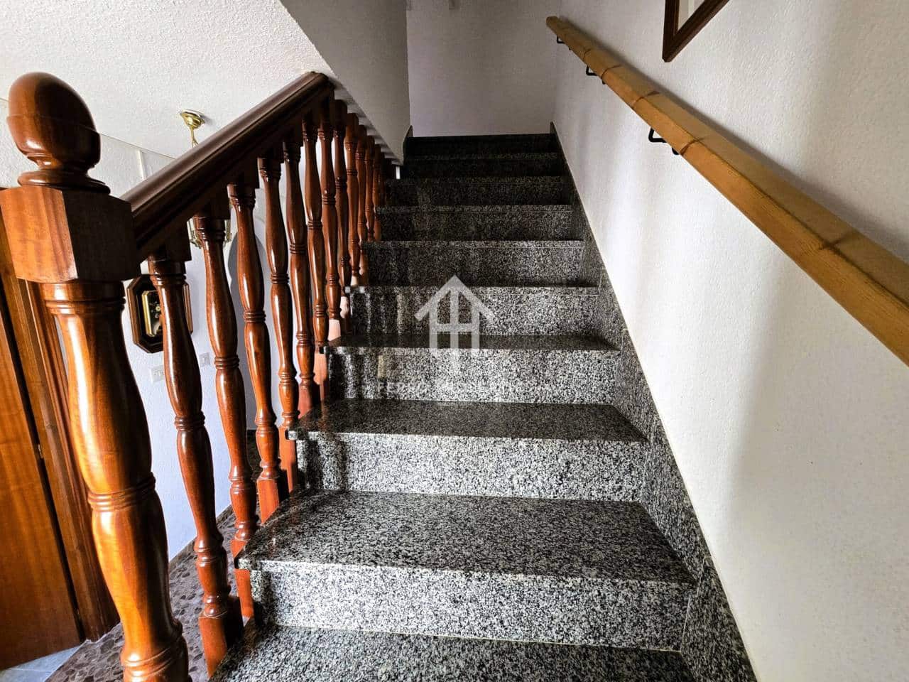 7 soveværelse Byhus til salg i Ventorros de la Laguna med garage - € 134.900 (Ref: 9152586)