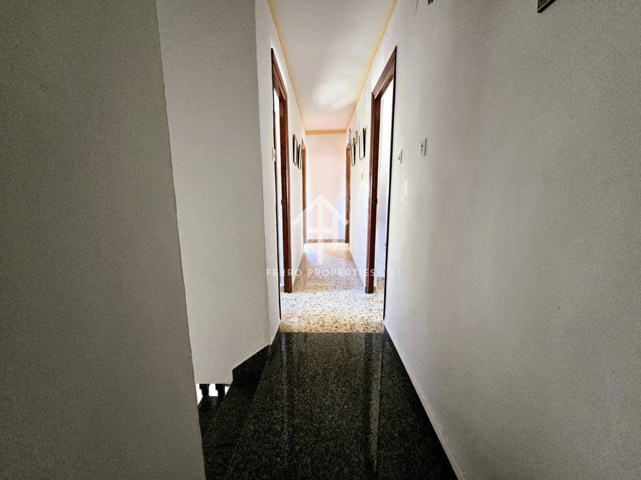 7 soveværelse Byhus til salg i Ventorros de la Laguna med garage - € 134.900 (Ref: 9152586)