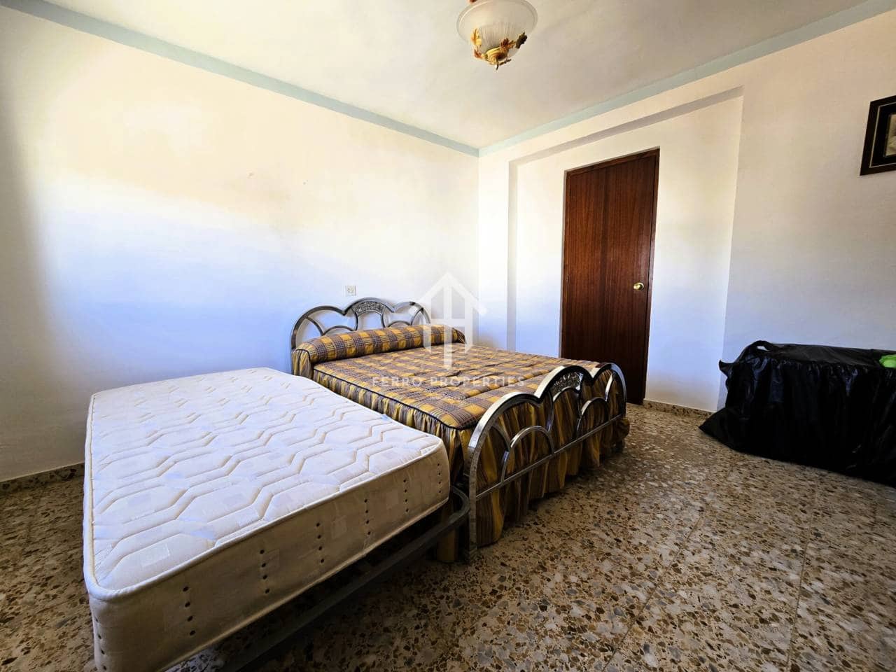 7 soveværelse Byhus til salg i Ventorros de la Laguna med garage - € 134.900 (Ref: 9152586)