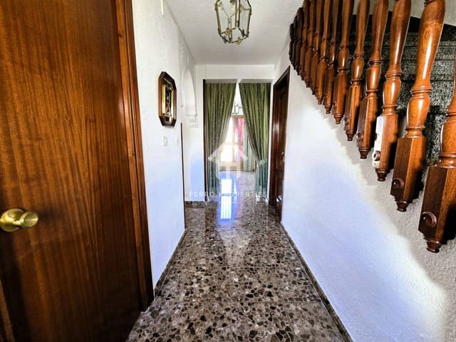 7 soveværelse Byhus til salg i Ventorros de la Laguna, Loja med garage - € 134.900 (Ref: 9152586)