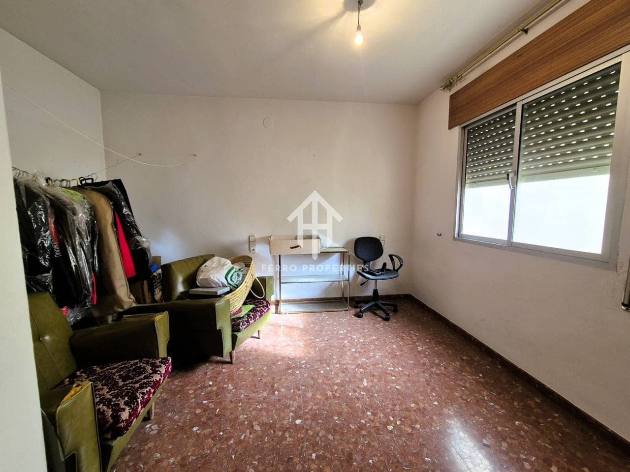 4 soveværelse Lejlighed til salg i Loja med garage - € 82.900 (Ref: 9152587)