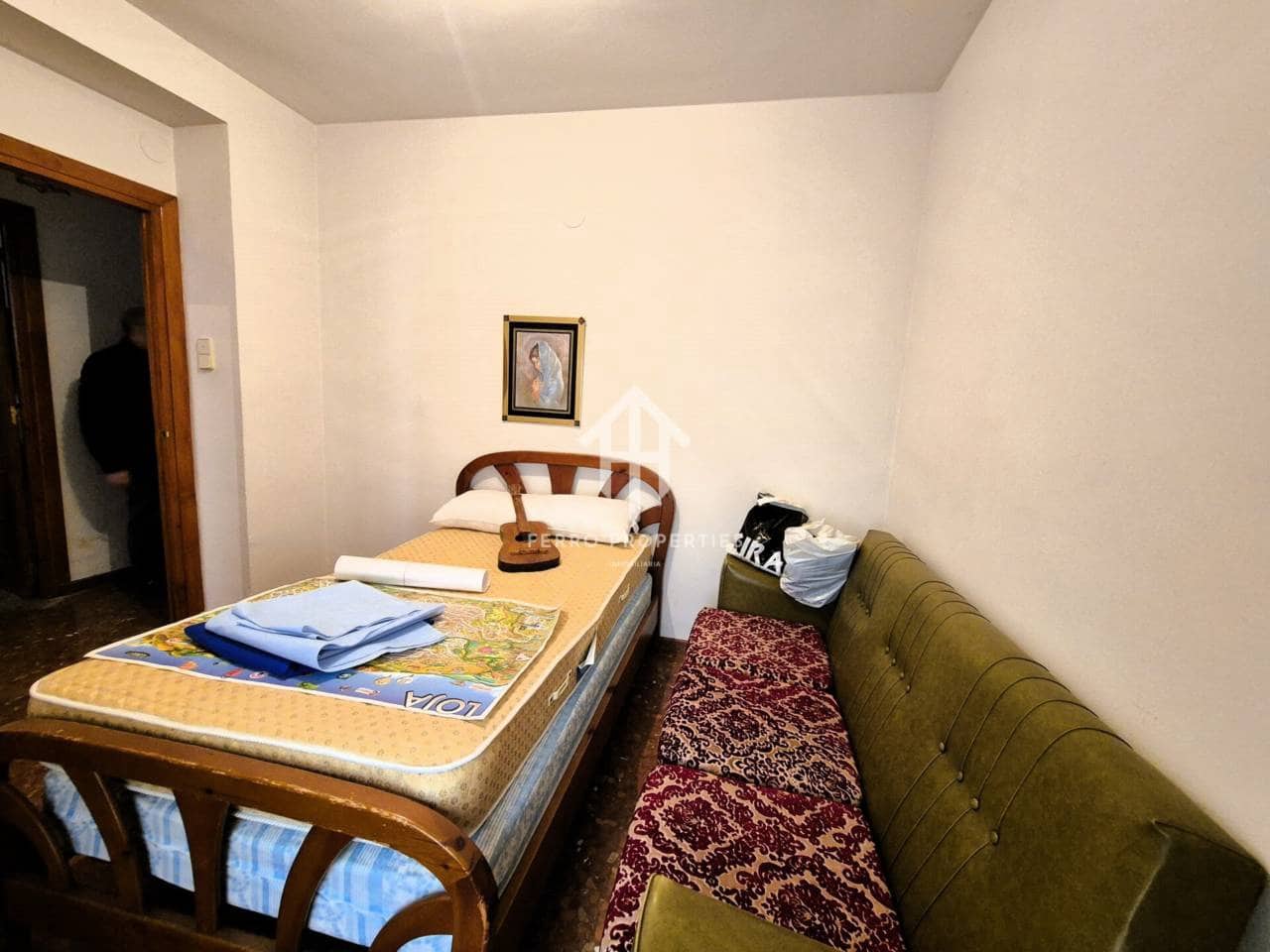 4 soveværelse Lejlighed til salg i Loja med garage - € 82.900 (Ref: 9152587)