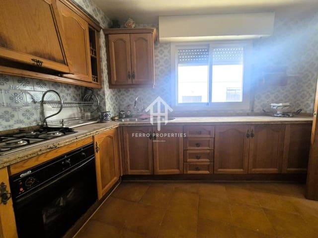 5 soverom Hus til salgs i Loja - € 85 900 (Ref: 9152592)