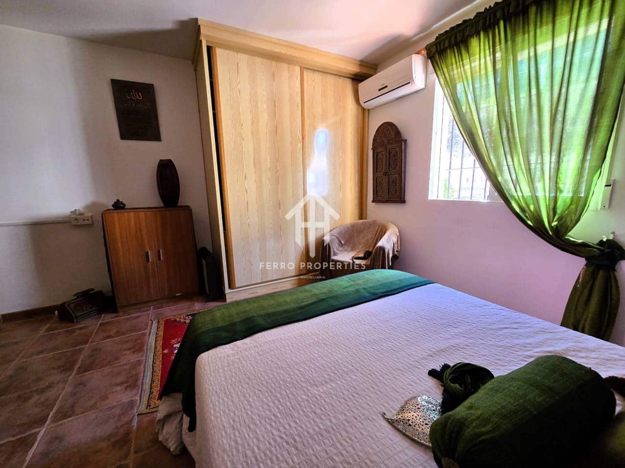 4 soveværelse Villa til salg i Moraleda de Zafayona med swimmingpool - € 280.000 (Ref: 9152599)