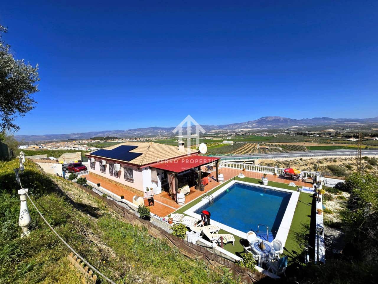 4 soveværelse Villa til salg i Moraleda de Zafayona med swimmingpool - € 280.000 (Ref: 9152599)