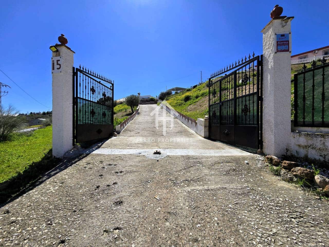 4 soveværelse Villa til salg i Moraleda de Zafayona med swimmingpool - € 280.000 (Ref: 9152599)