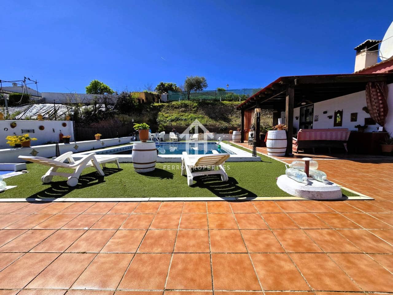 4 soveværelse Villa til salg i Moraleda de Zafayona med swimmingpool - € 280.000 (Ref: 9152599)