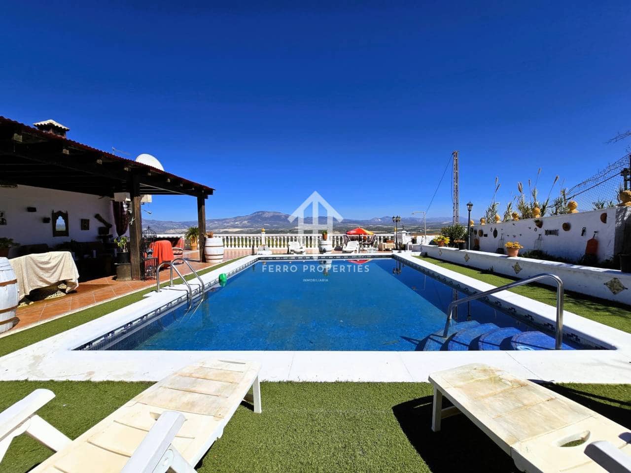 4 soveværelse Villa til salg i Moraleda de Zafayona med swimmingpool - € 280.000 (Ref: 9152599)