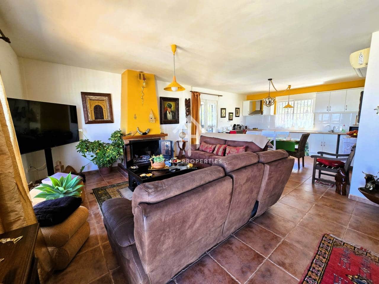 4 soveværelse Villa til salg i Moraleda de Zafayona med swimmingpool - € 280.000 (Ref: 9152599)