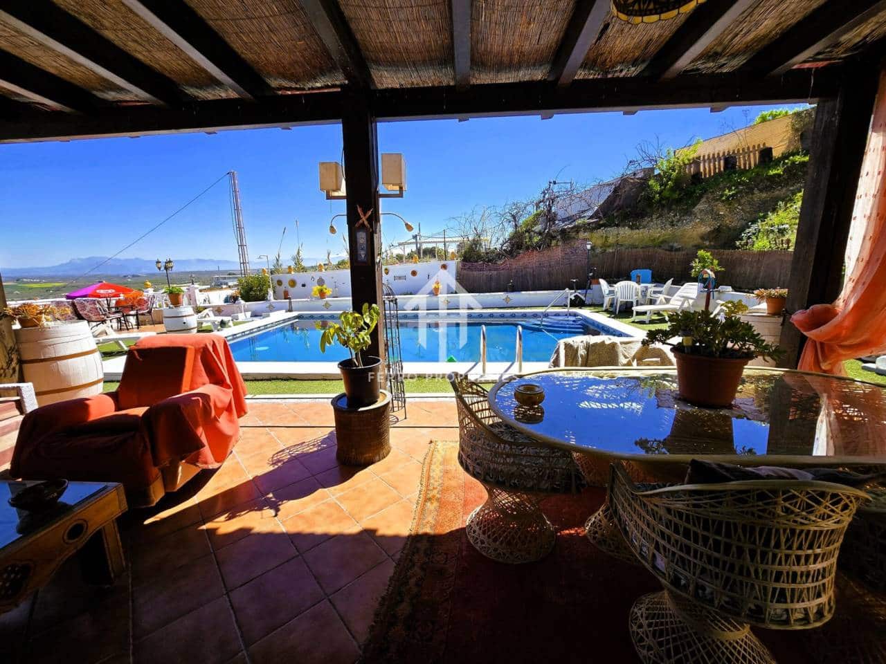 4 soveværelse Villa til salg i Moraleda de Zafayona med swimmingpool - € 280.000 (Ref: 9152599)