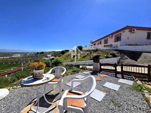 4 soveværelse Villa til salg i Moraleda de Zafayona med swimmingpool - € 280.000 (Ref: 9152599)