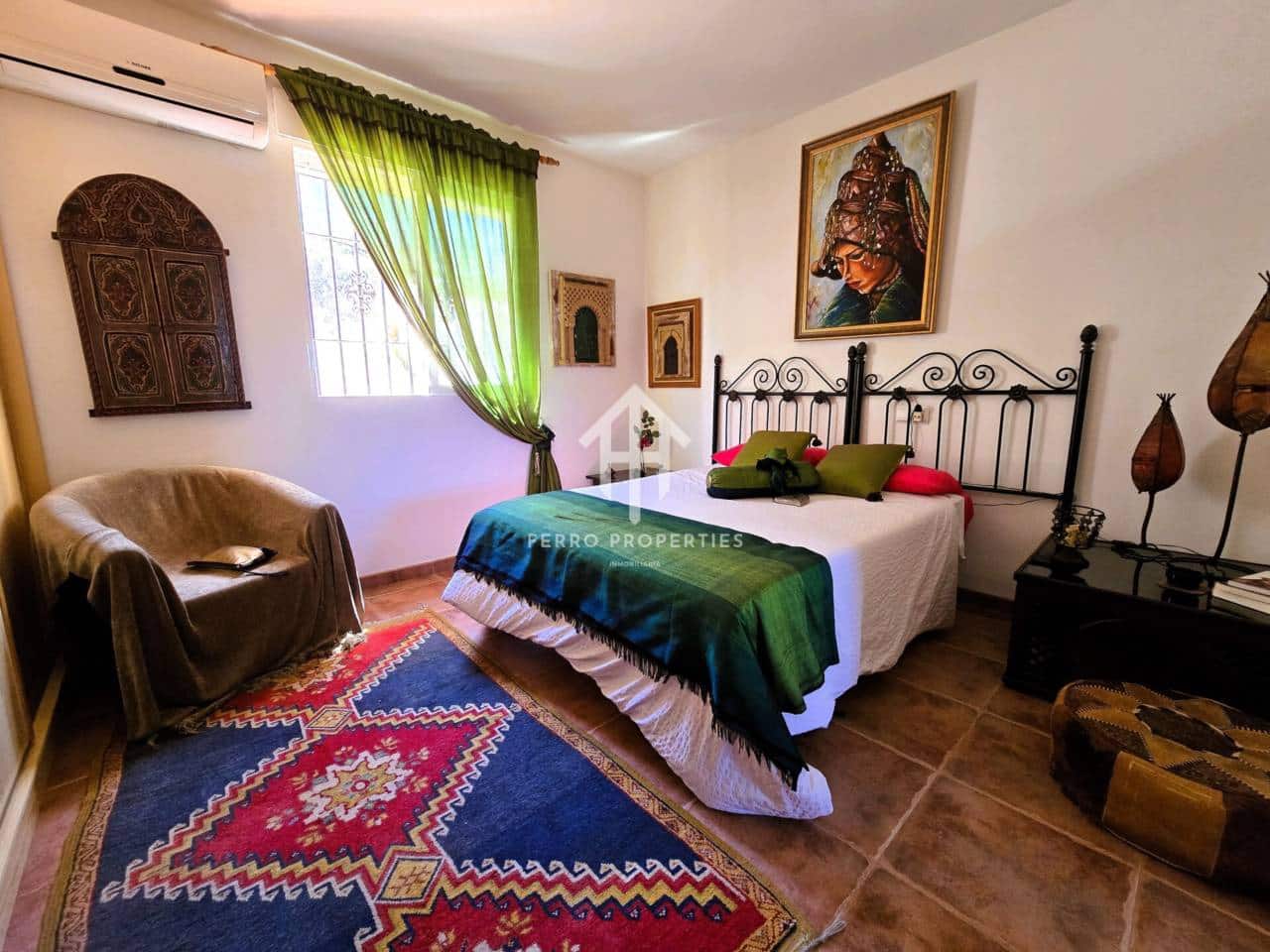 4 soveværelse Villa til salg i Moraleda de Zafayona med swimmingpool - € 280.000 (Ref: 9152599)