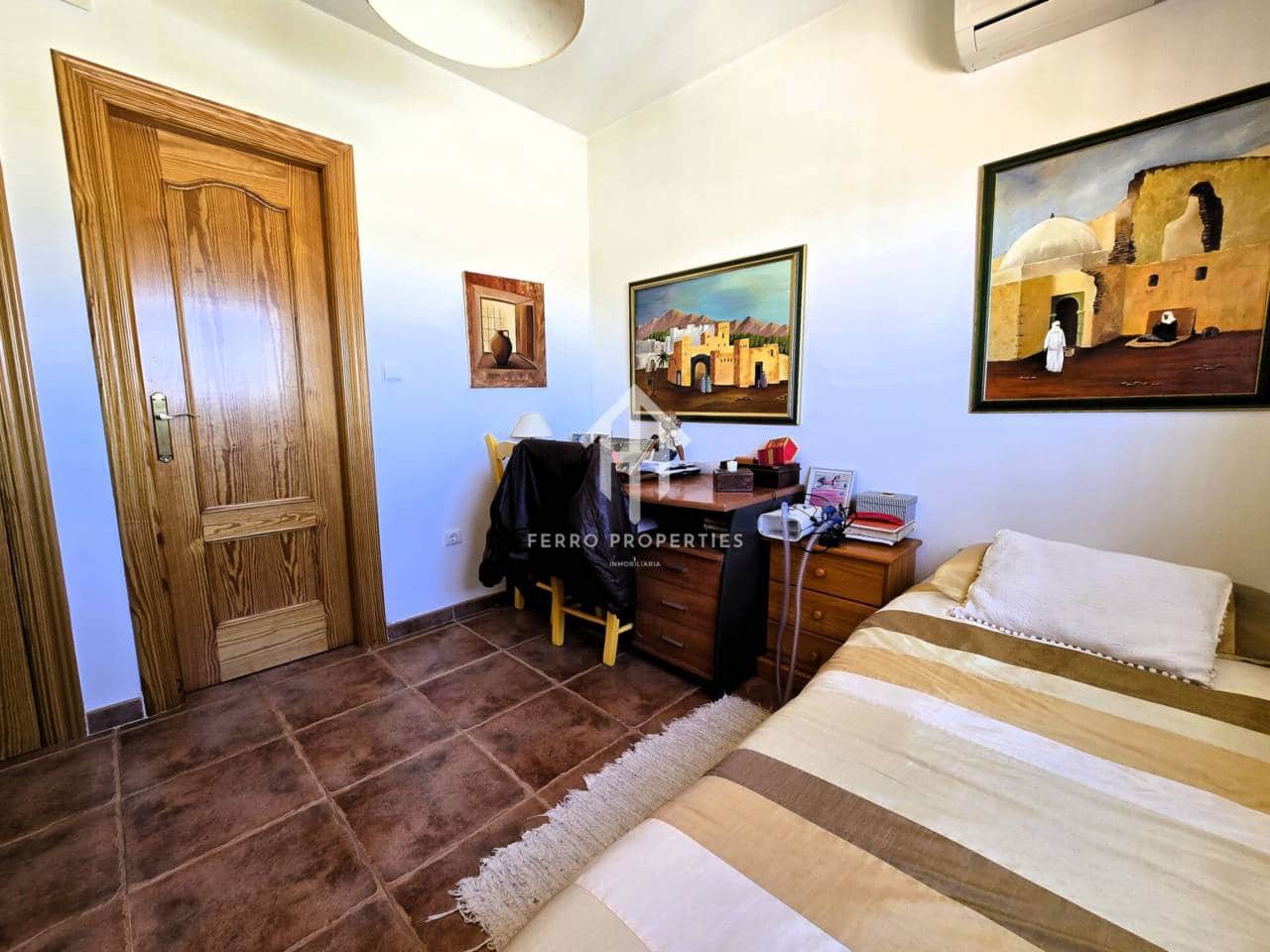 4 soveværelse Villa til salg i Moraleda de Zafayona med swimmingpool - € 280.000 (Ref: 9152599)