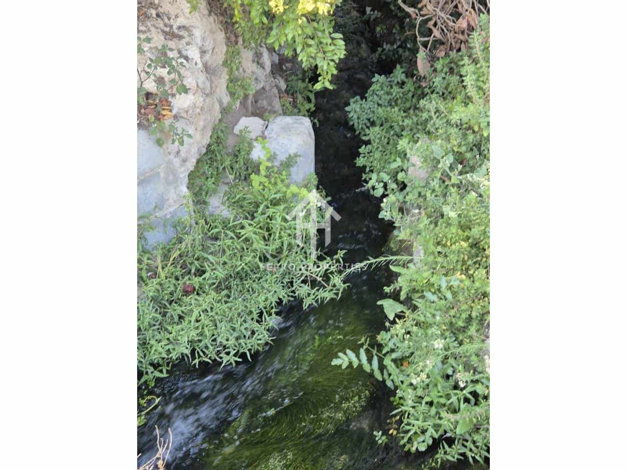 Finka/Dom wiejski na sprzedaż w Loja - 68 000 € (Ref: 9152602)