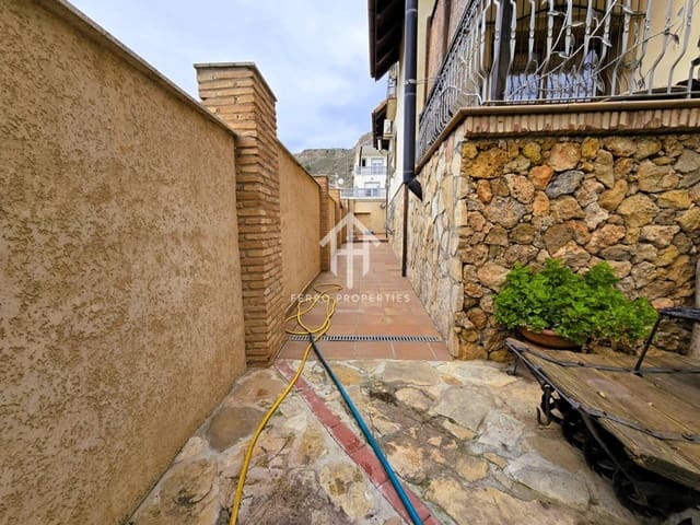 6 soveværelse Villa til salg i Loja med garage - € 429.000 (Ref: 9152607)