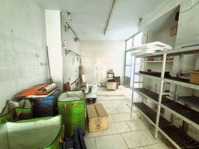 Local Comercial en Loja en venta - 49.900 € (Ref: 9152609)