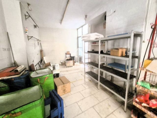 Local Comercial en Loja en venta - 49.900 € (Ref: 9152609)
