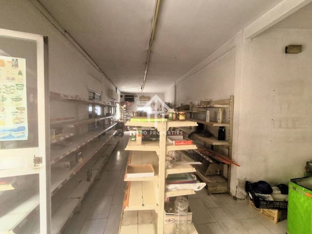Local Comercial en Loja en venta - 49.900 € (Ref: 9152609)