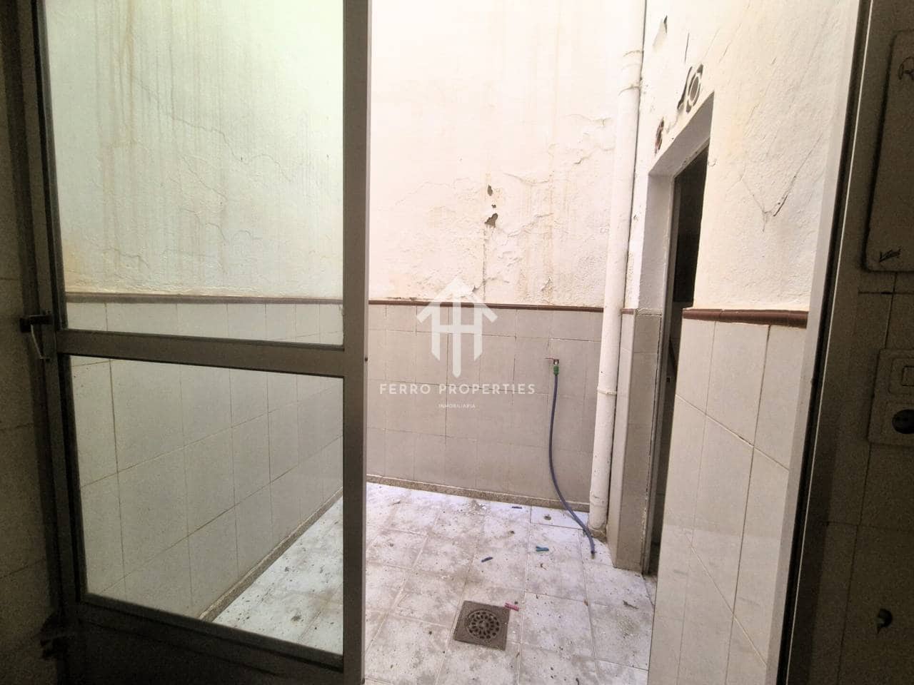 Commerciale in vendita in Loja - 49.900 € (Rif: 9152609)