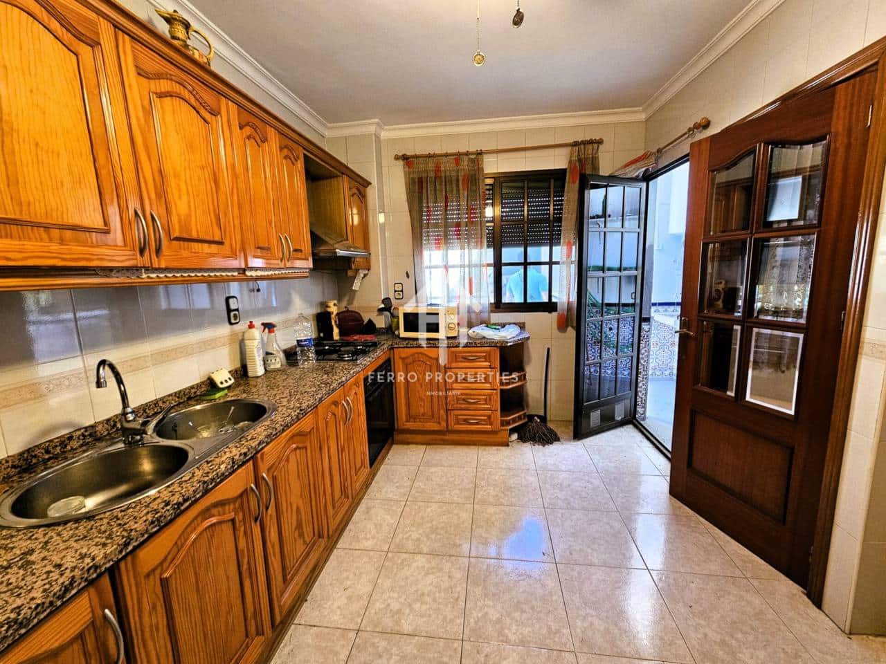 4 chambre Maison de Ville à vendre à Loja avec garage - 226 000 € (Ref: 9152611)