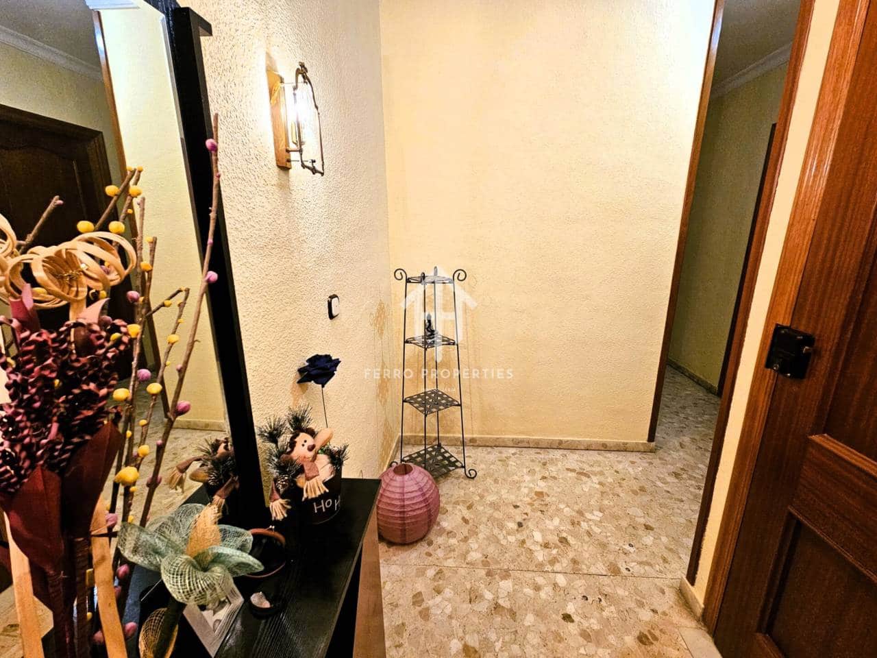 4 chambre Maison de Ville à vendre à Loja avec garage - 226 000 € (Ref: 9152611)