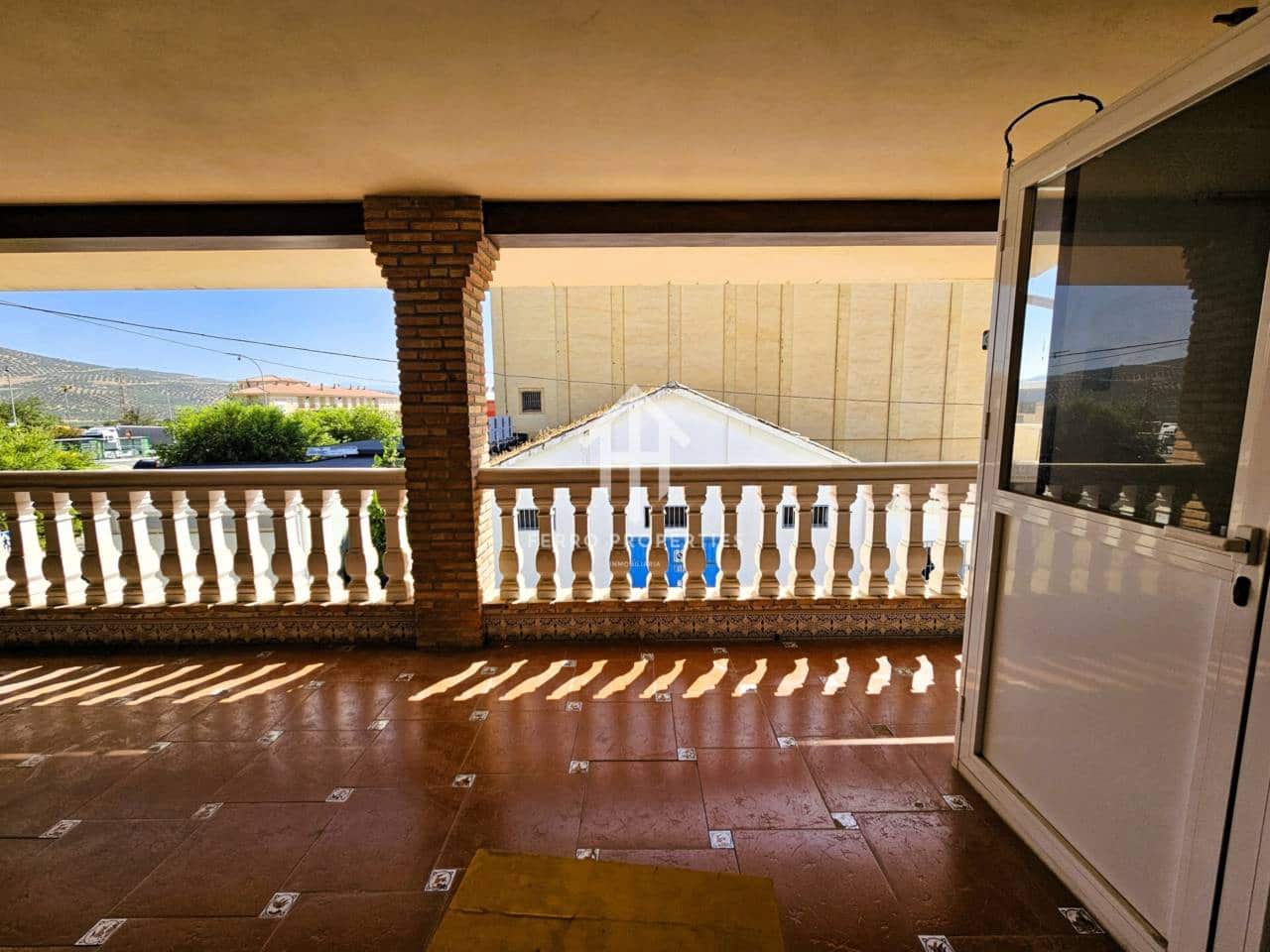 4 chambre Maison de Ville à vendre à Loja avec garage - 226 000 € (Ref: 9152611)