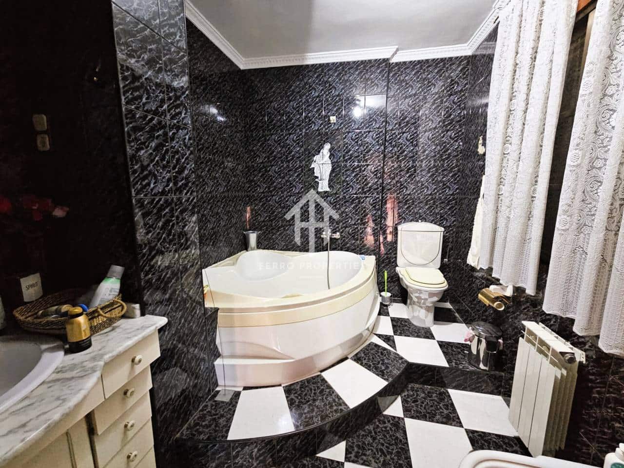 4 chambre Maison de Ville à vendre à Loja avec garage - 226 000 € (Ref: 9152611)