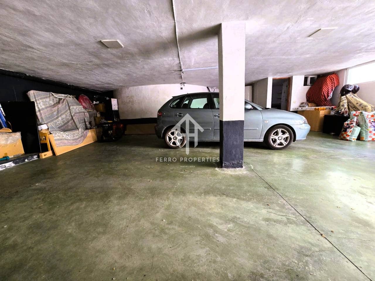 4 soveværelse Villa til salg i Loja med swimmingpool garage - € 275.000 (Ref: 9152613)