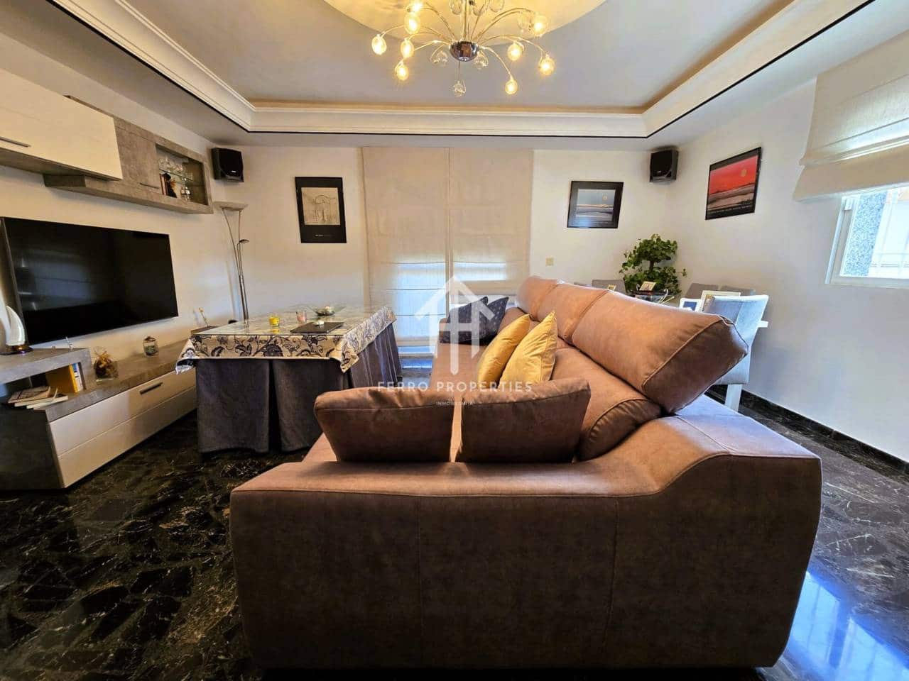 4 soveværelse Villa til salg i Loja med swimmingpool garage - € 275.000 (Ref: 9152613)