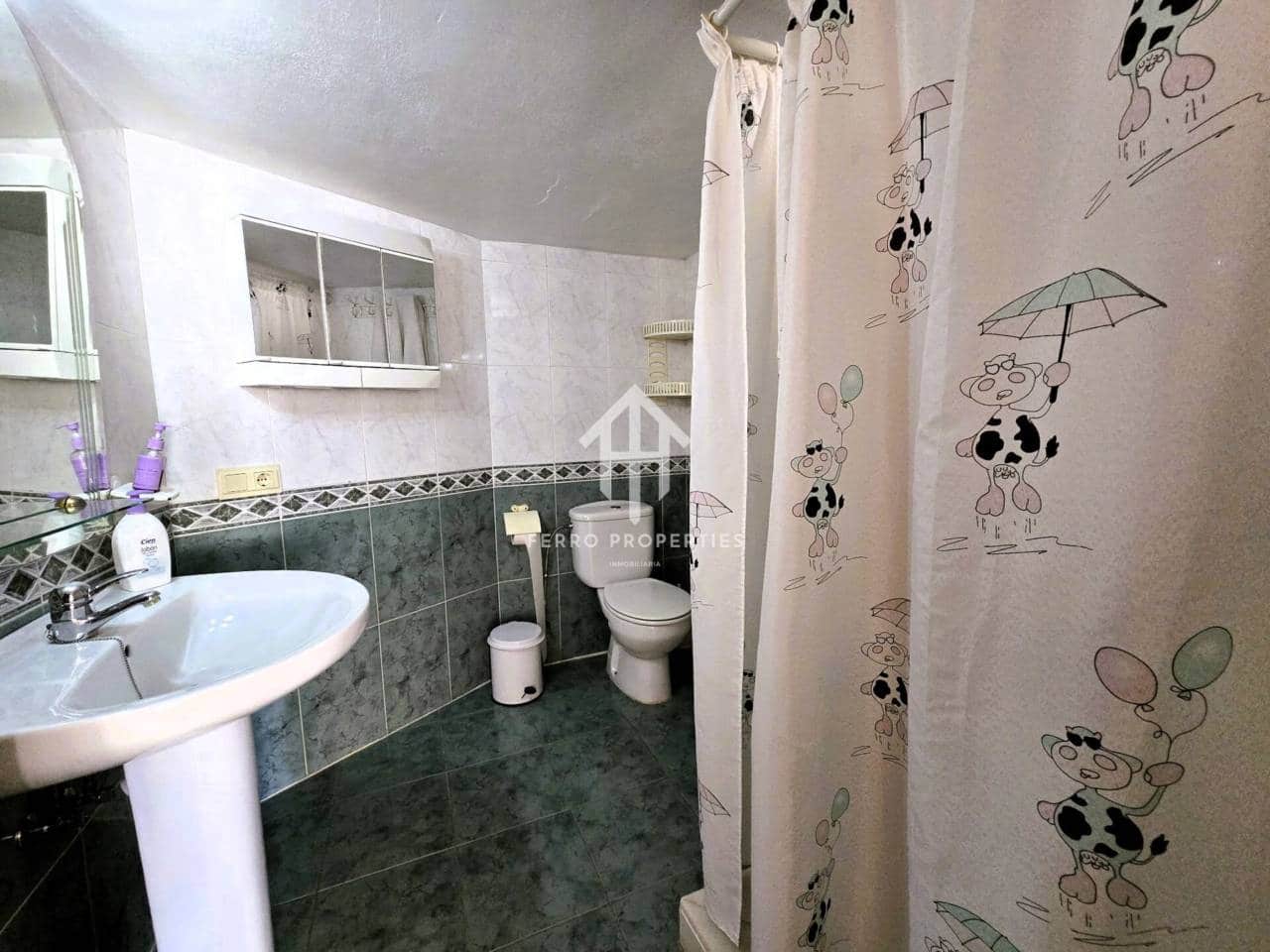 4 soveværelse Villa til salg i Loja med swimmingpool garage - € 275.000 (Ref: 9152613)