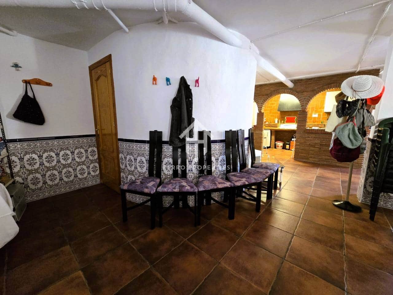 4 soveværelse Villa til salg i Loja med swimmingpool garage - € 275.000 (Ref: 9152613)