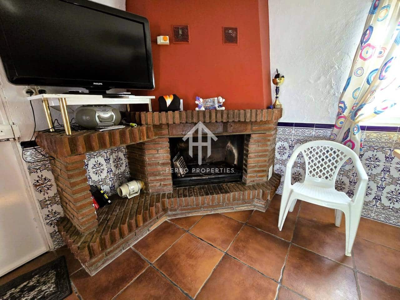 4 soveværelse Villa til salg i Loja med swimmingpool garage - € 275.000 (Ref: 9152613)