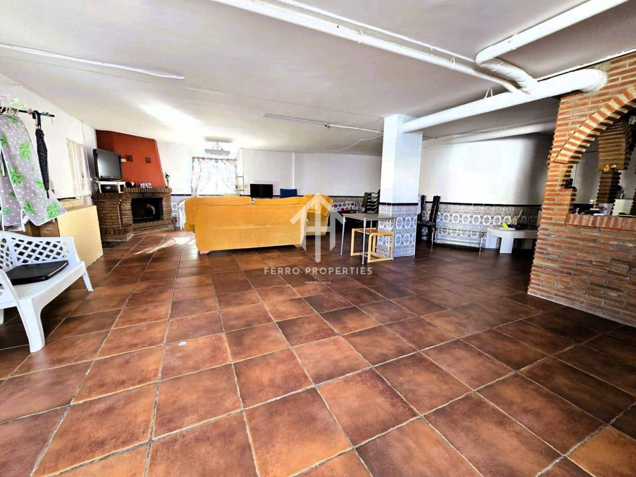 4 soveværelse Villa til salg i Loja med swimmingpool garage - € 275.000 (Ref: 9152613)