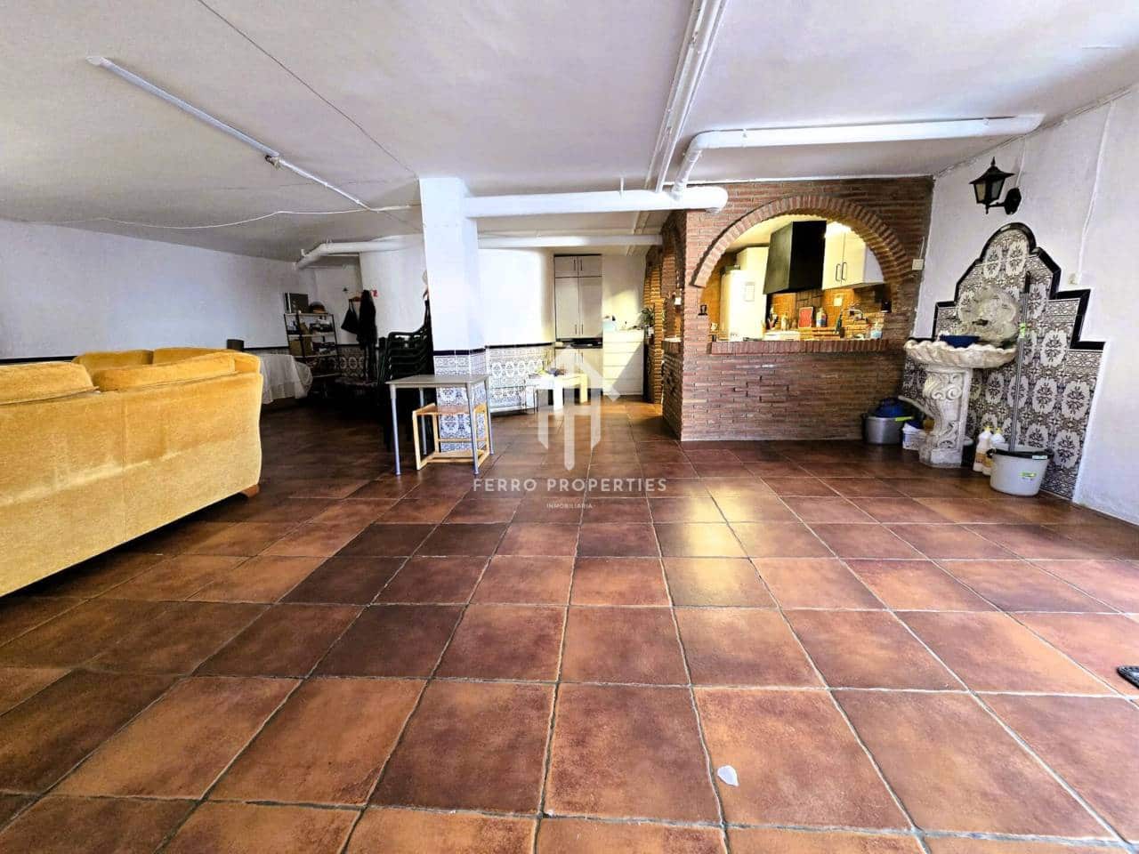 4 soveværelse Villa til salg i Loja med swimmingpool garage - € 275.000 (Ref: 9152613)