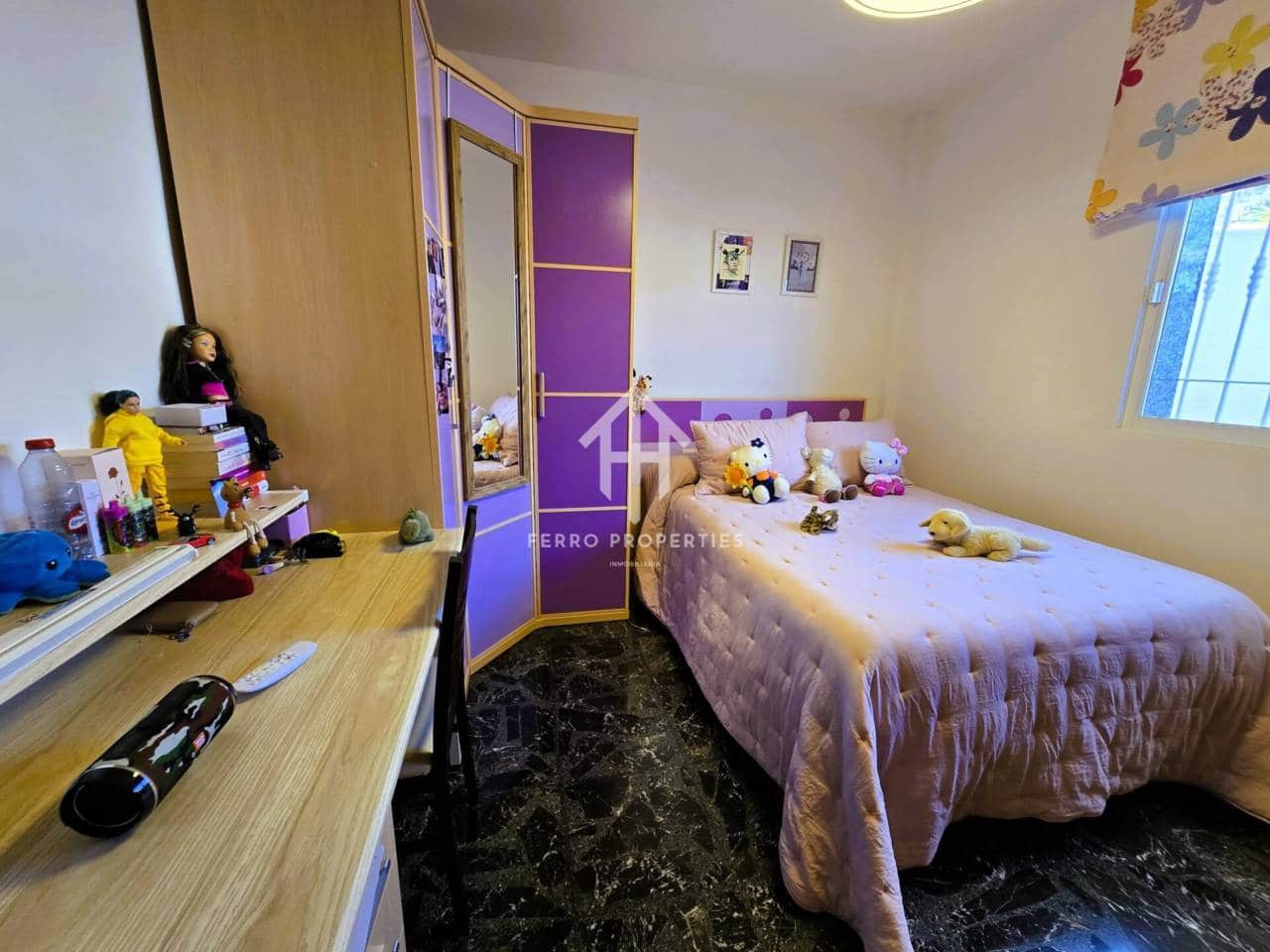 4 soveværelse Villa til salg i Loja med swimmingpool garage - € 275.000 (Ref: 9152613)