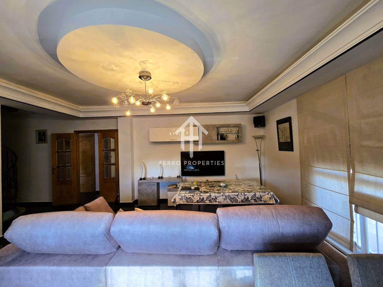 4 soveværelse Villa til salg i Loja med swimmingpool garage - € 275.000 (Ref: 9152613)