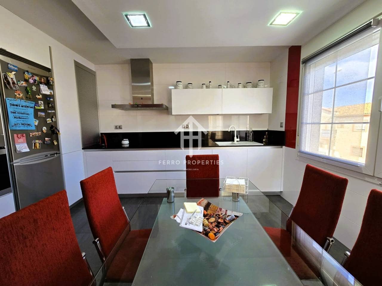 4 soveværelse Villa til salg i Loja med swimmingpool garage - € 275.000 (Ref: 9152613)