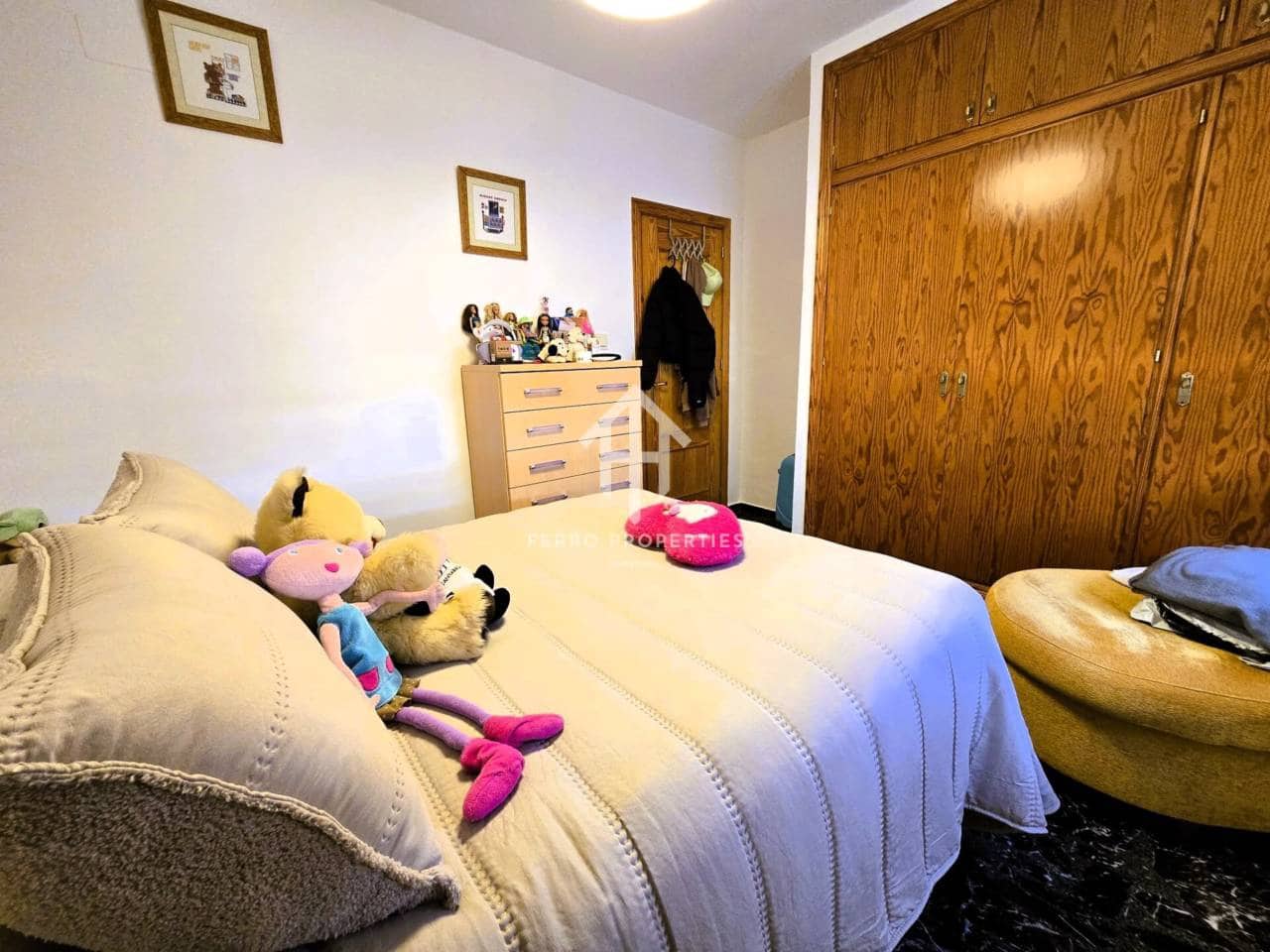 4 soveværelse Villa til salg i Loja med swimmingpool garage - € 275.000 (Ref: 9152613)