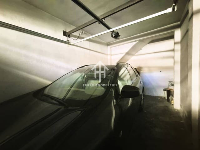 Kaupallinen myytävänä paikassa Loja mukana 
autotalli - 34 900 € (Ref: 9152614)