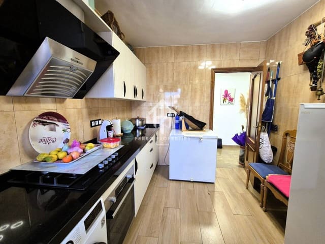 3 slaapkamer Flat te koop in Loja - € 125.000 (Ref: 9152616)